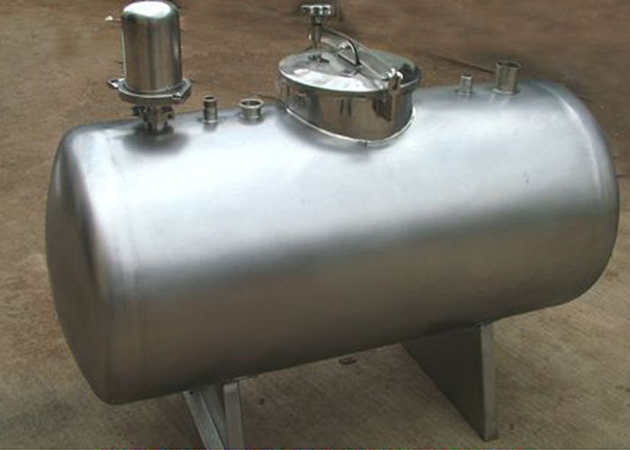 不銹鋼儲(chǔ)存罐